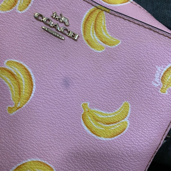 COACH Camera Bag in Banana Print - Picture 3 of 7